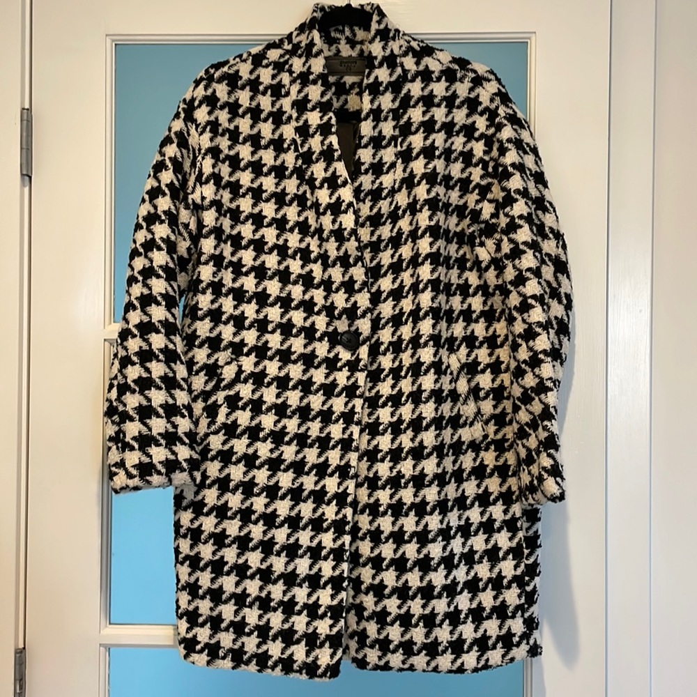 *SOLD* Blank NYC Black and White Houndstooth Cocoon Coat